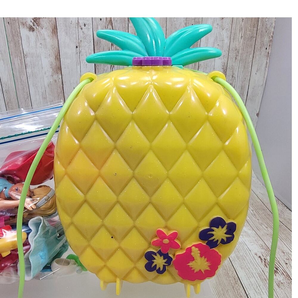Mattel Polly Pocket GKJ64 Tropicool Pineapple Purse Plus Mix Lot